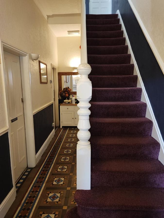 Y Garth Guesthouse Bangor  Eksteriør bilde